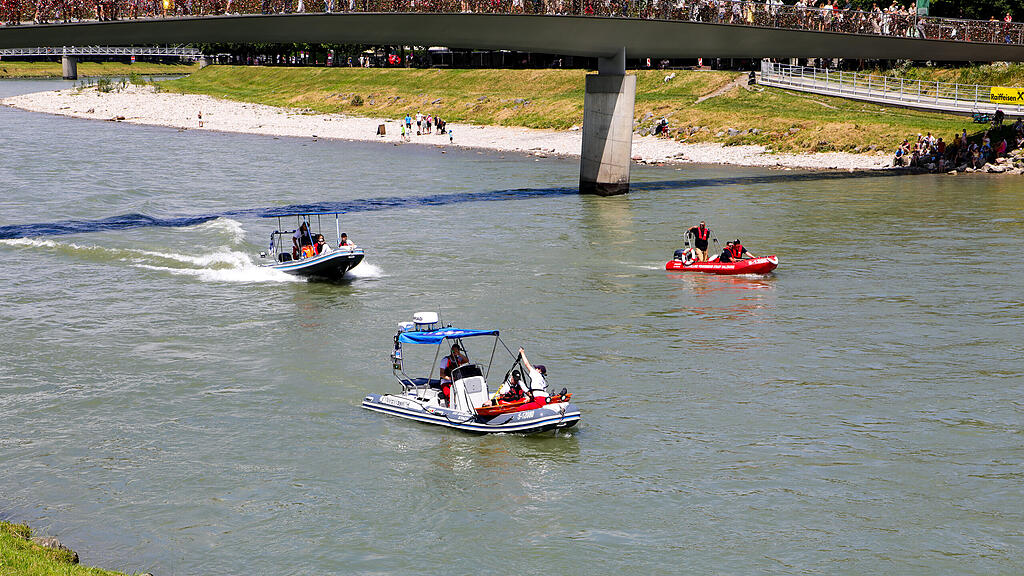 Stadtfest Samstag, Einsatzübung auf der Salzach