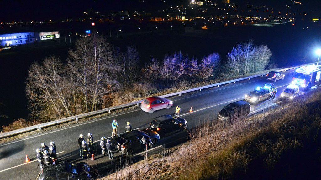 Unfall auf B311: Crash mit drei Pkw