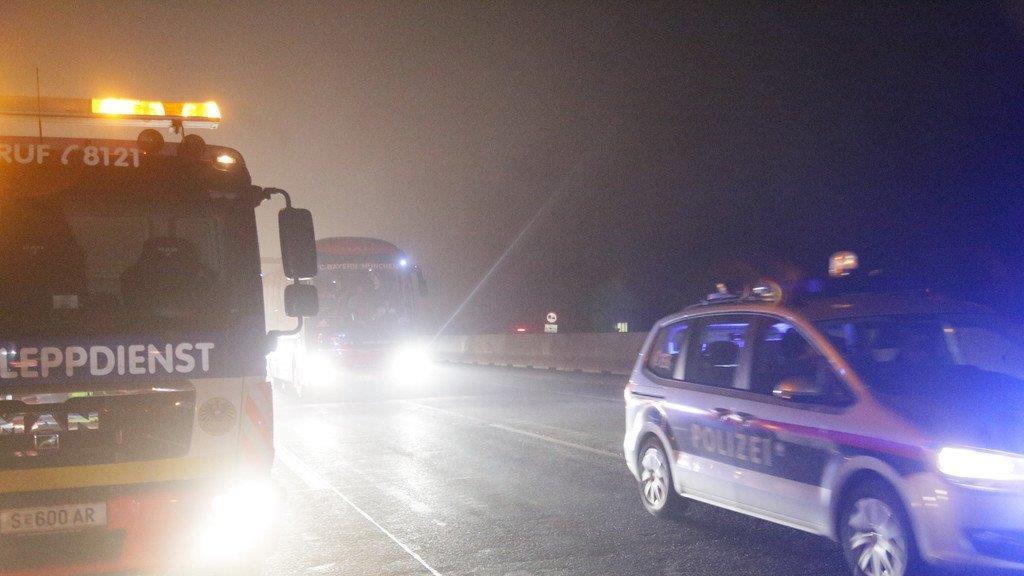 Stau nach Auffahrunfall auf A1