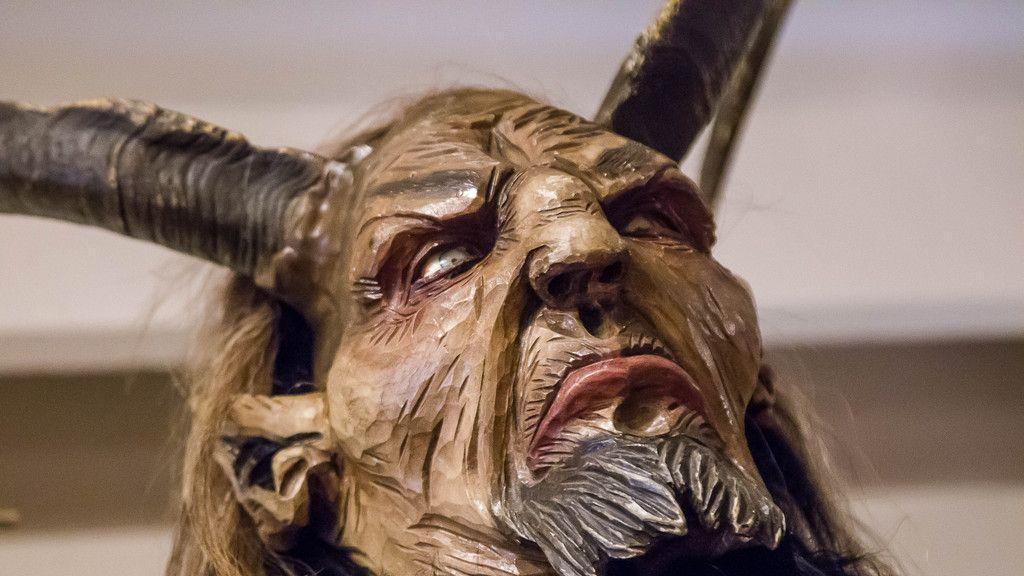 Maskenausstellung der Maxglaner Teufel
