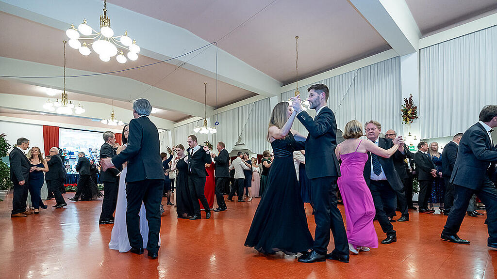 Offiziersball