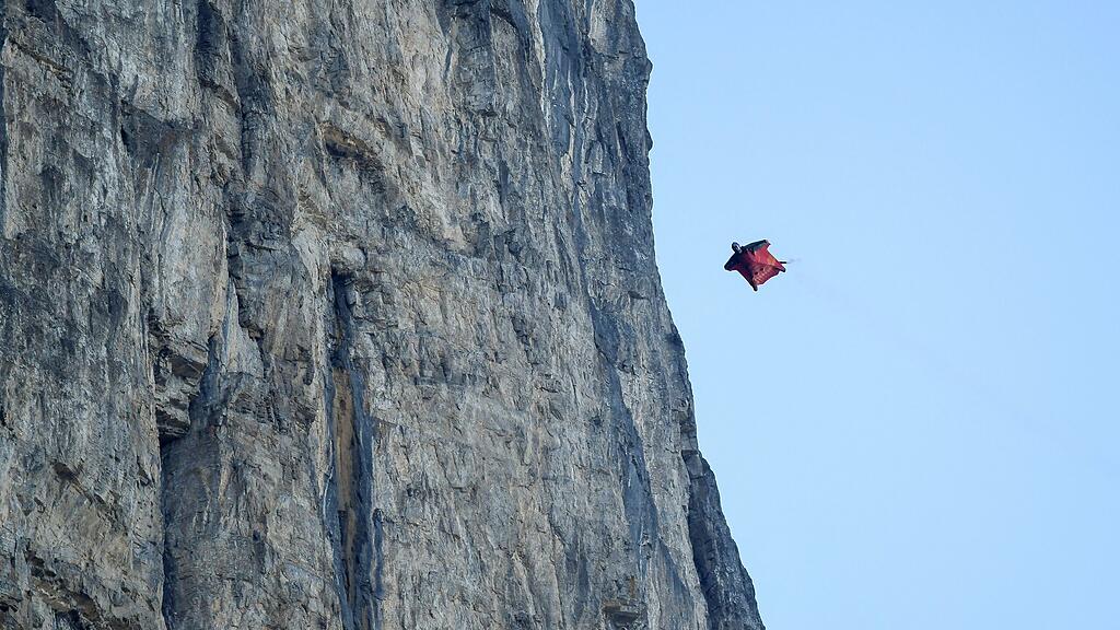 Wingsuit