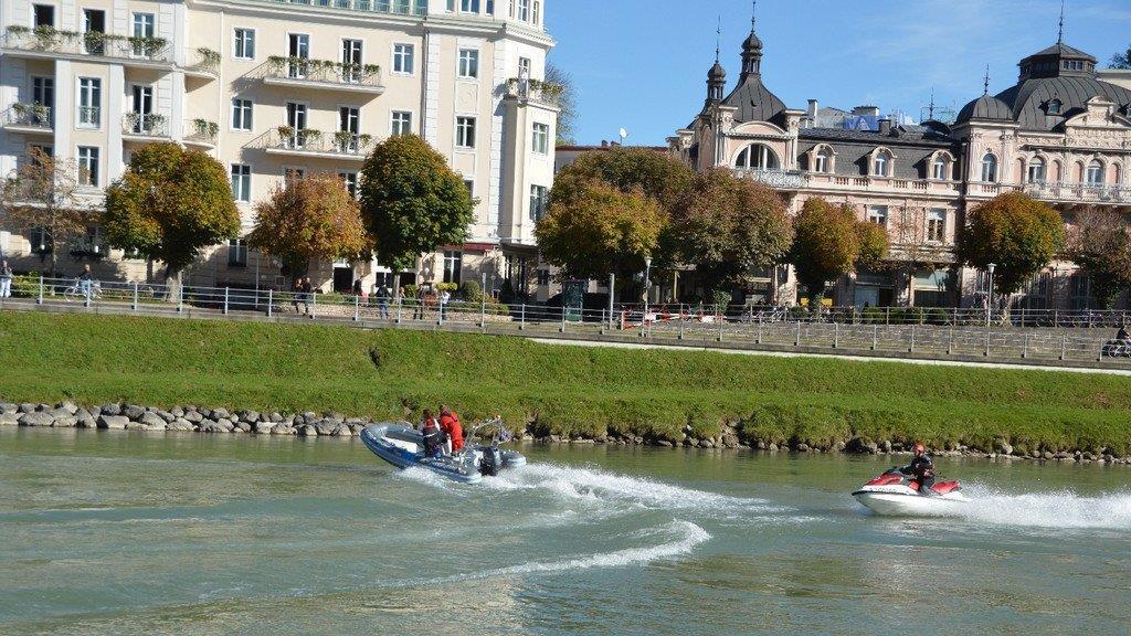 Übung der Wasserrettung, II