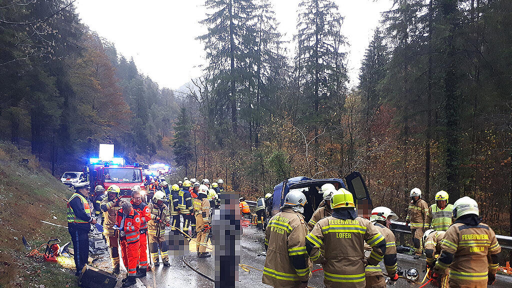 Die Unfallstelle an der B21 bei Schneizlreuth.