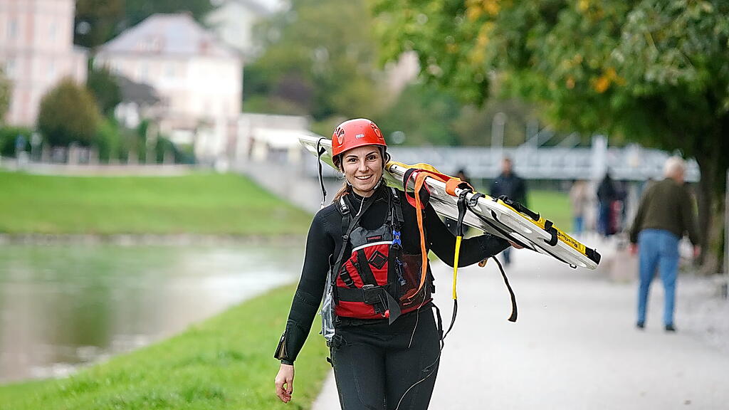 Wasserrettung, Rotes Kreuz, \u00dcbung