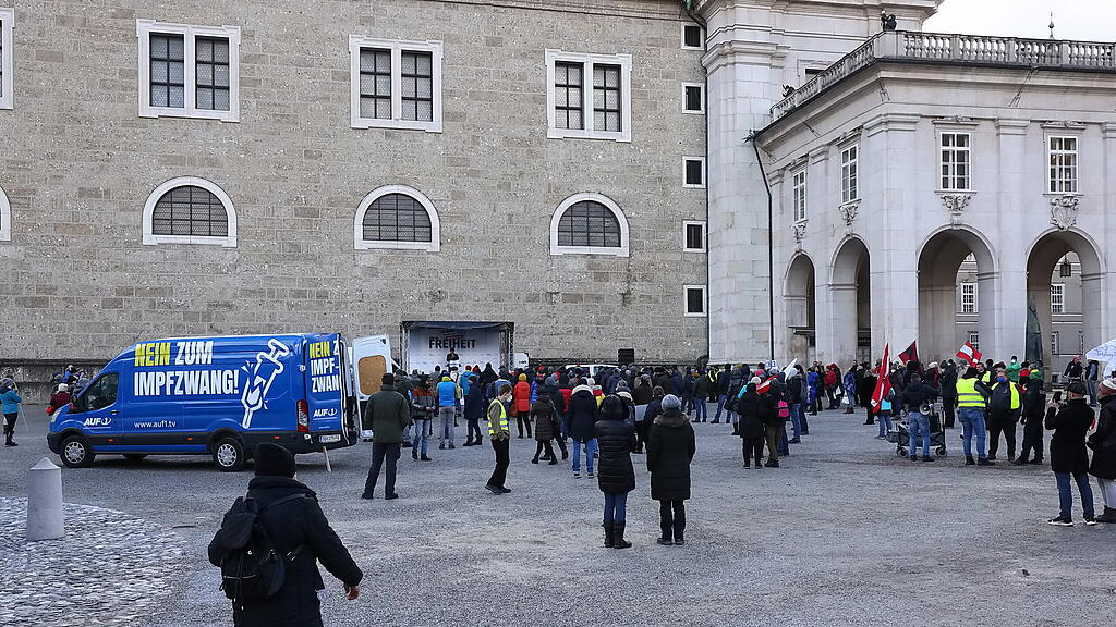 Corona-Demo in der Stadt Salzburg