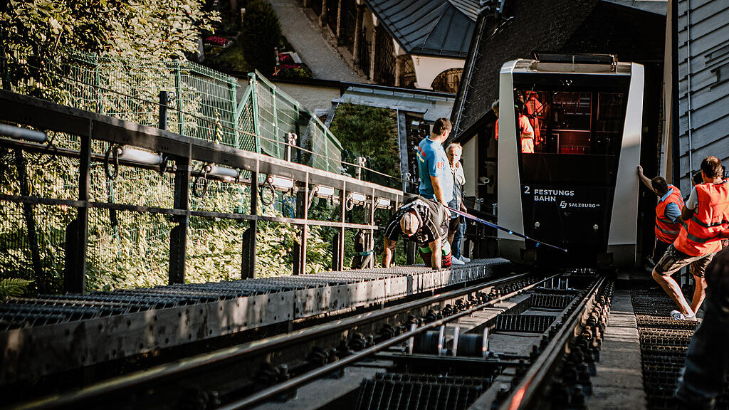 Weltrekordversuch FestungsBahn ziehen