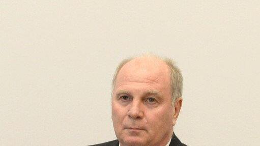 Auftakt im Prozess gegen FC Bayern-Präsident Uli Hoeneß