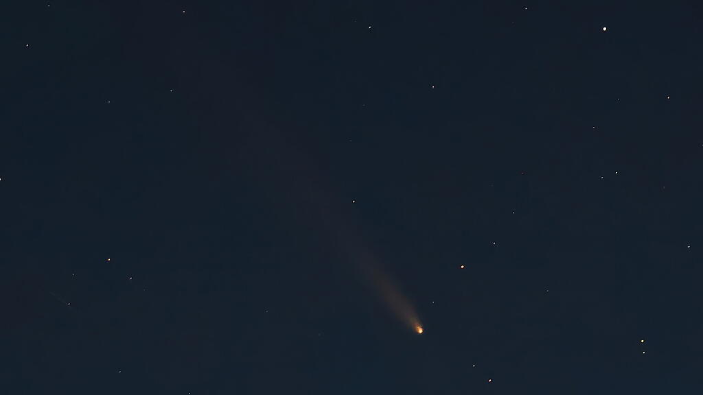 Super-Vollmond und Komet strahlen über Salzburg