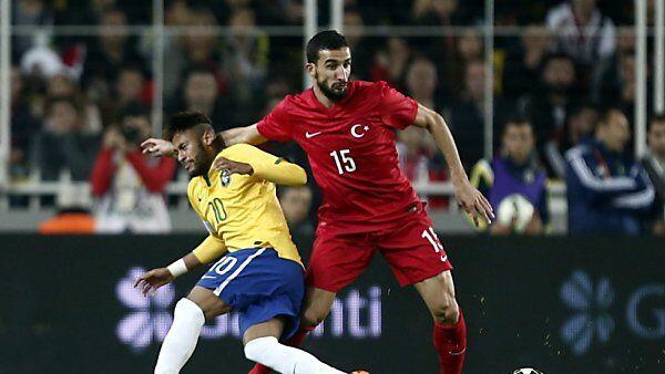 Anschlag auf Teamspieler Mehmet Topal