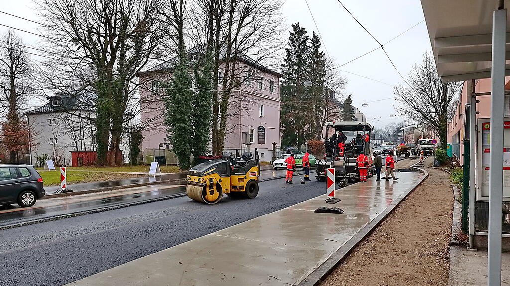 Asphaltierungen in der Hellbrunnerstraße