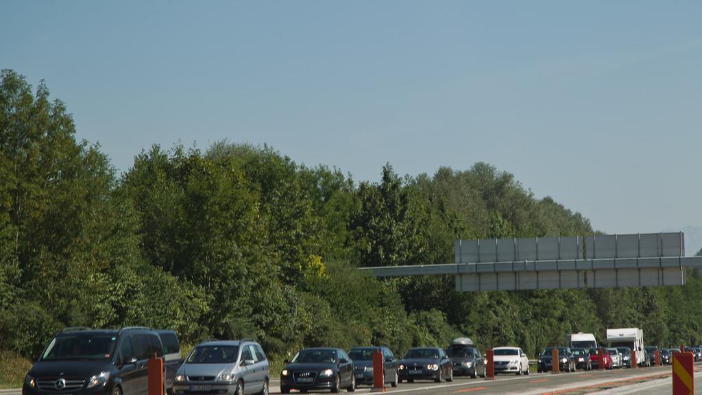 Verkehrskolonnen rund um die Stadt Salzburg
