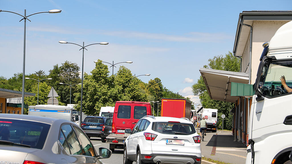 Stau Grenzkontrollen Münchner Bundesstraße