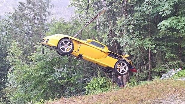 Fahrzeugabsturz Strobl