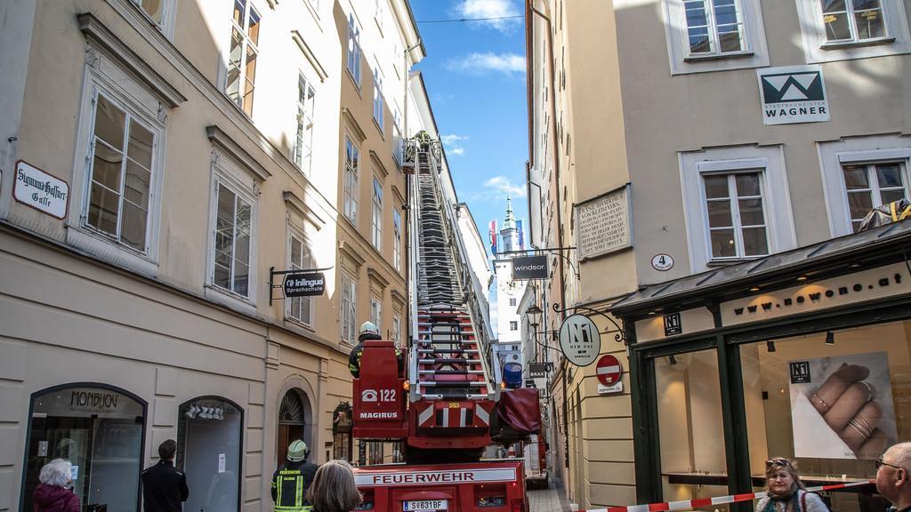 Sturm beschädigt Festung II