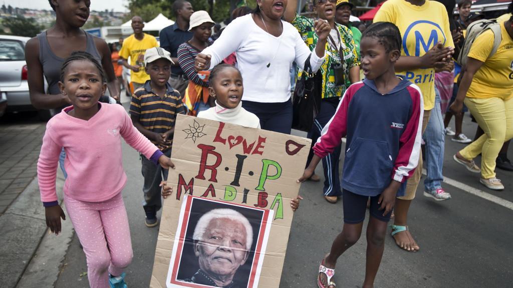 Welt trauert um Nelson Mandela
