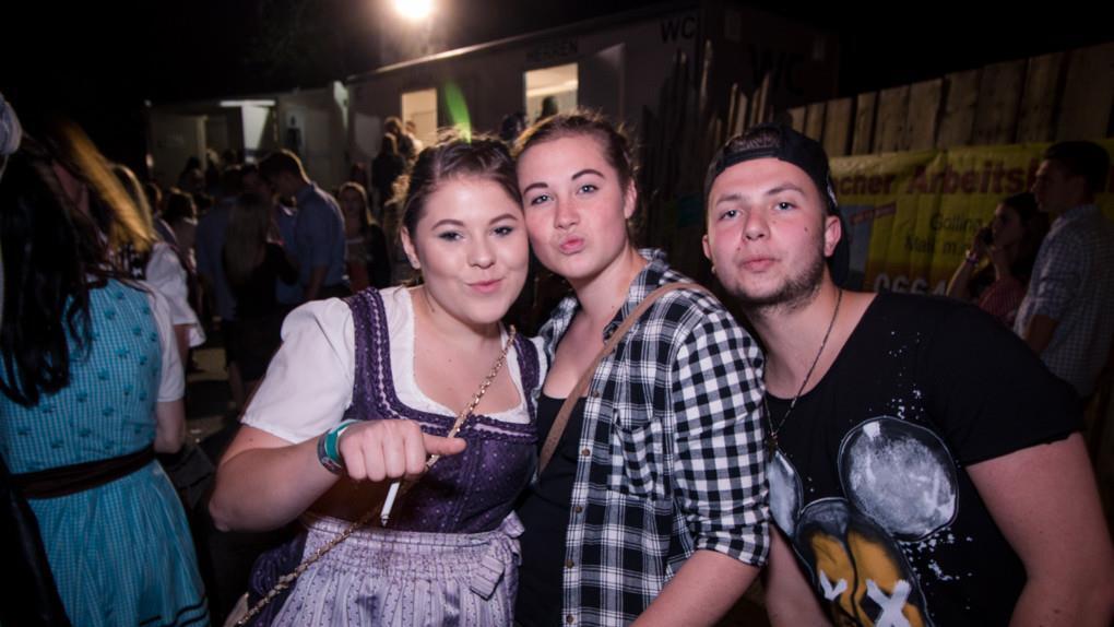 10. Sagler Bierzelt I