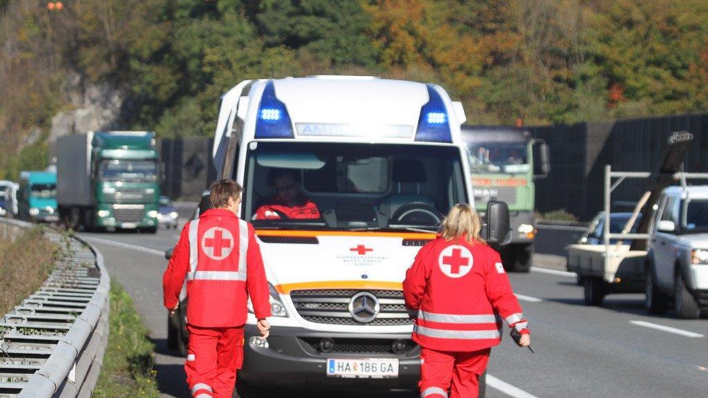 Bundesheer-Fahrzeug fängt auf A10 Feuer