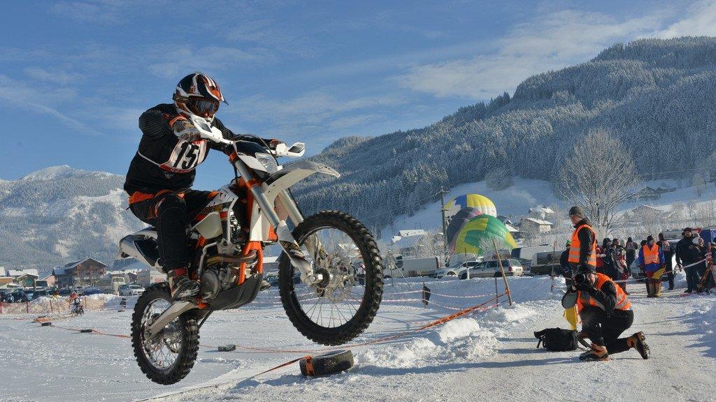 Wintermotocross in Gosau