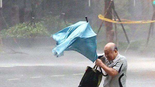 Sturm mit Spitzengeschwindigkeit von 227 km/h