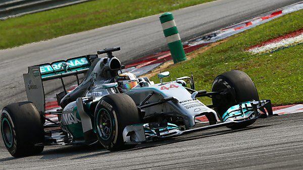 Hamilton zog gleich nach dem Start davon