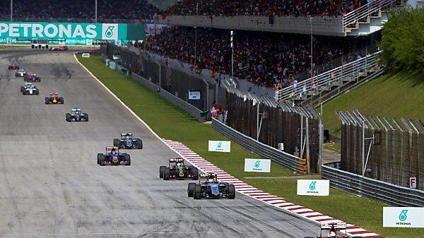 Und plötzlich lag Vettel wieder vorne...