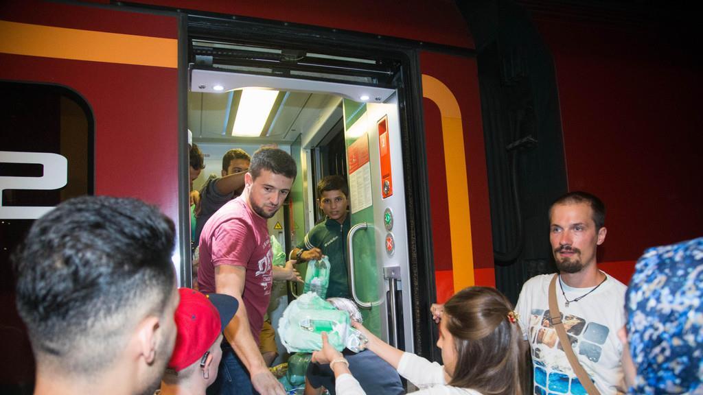 Bis zu 2.000 Flüchtlinge am Salzburger Hauptbahnhof