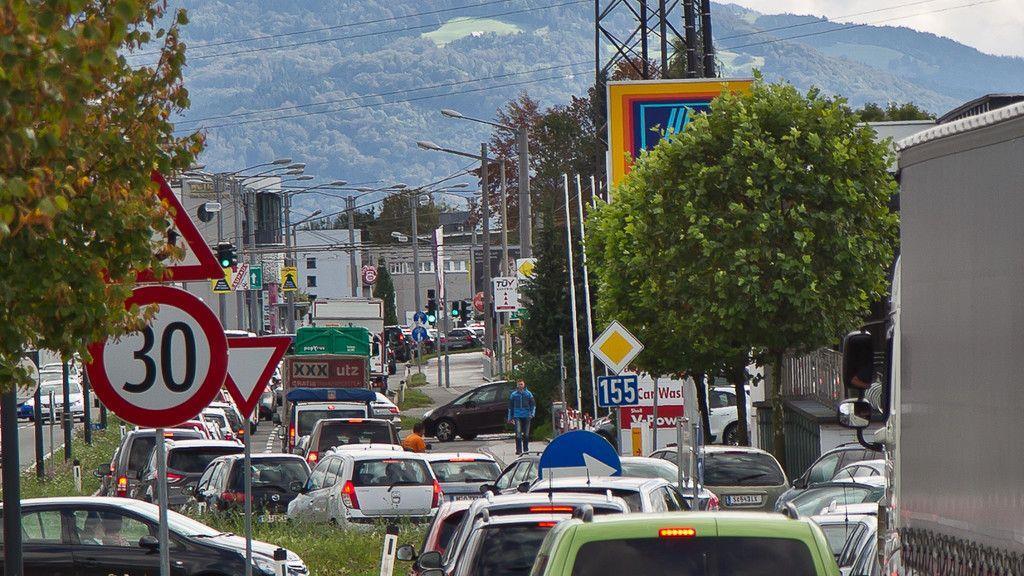 Verkehrschaos am "Tag der deutschen Einheit" in Salzburg