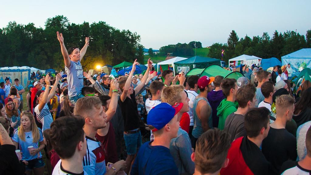 Electric Love Festival 2016: Tag 1, Public Viewing