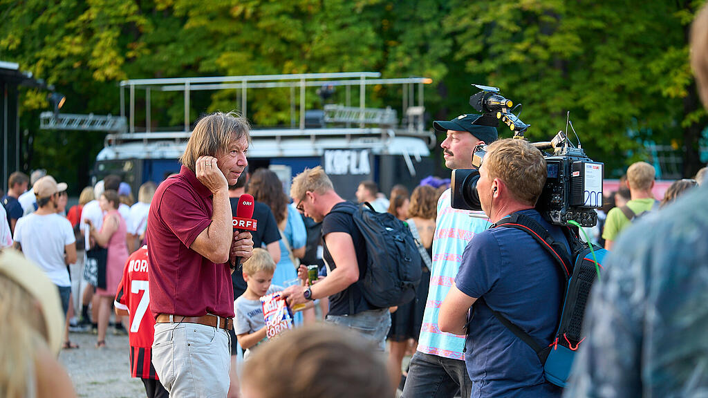 Live in Salzburg, Volksgarten
