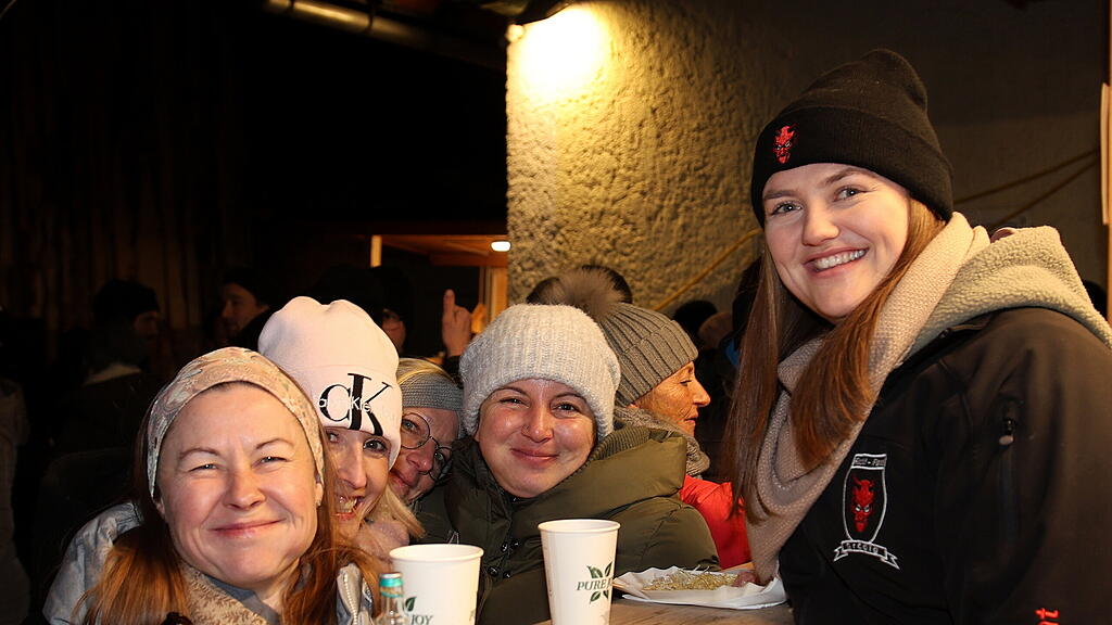 Rackl-Pass Gr\u00f6dig mit Kinderktampusse und Partystimmung