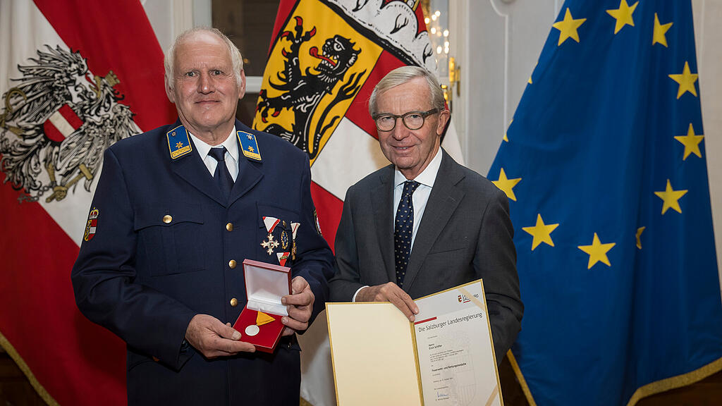 Wasserretter und Wasserretterinnen in Landesresidenz
