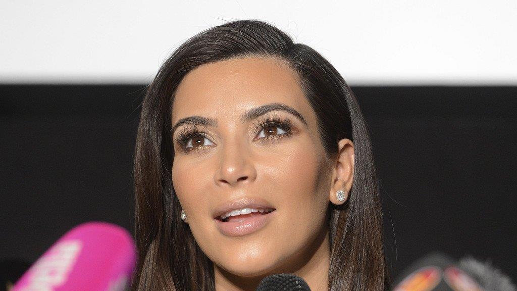 Kim Kardashian bei Pressekonferenz mit Richard Lugner in der Lugner Kino City