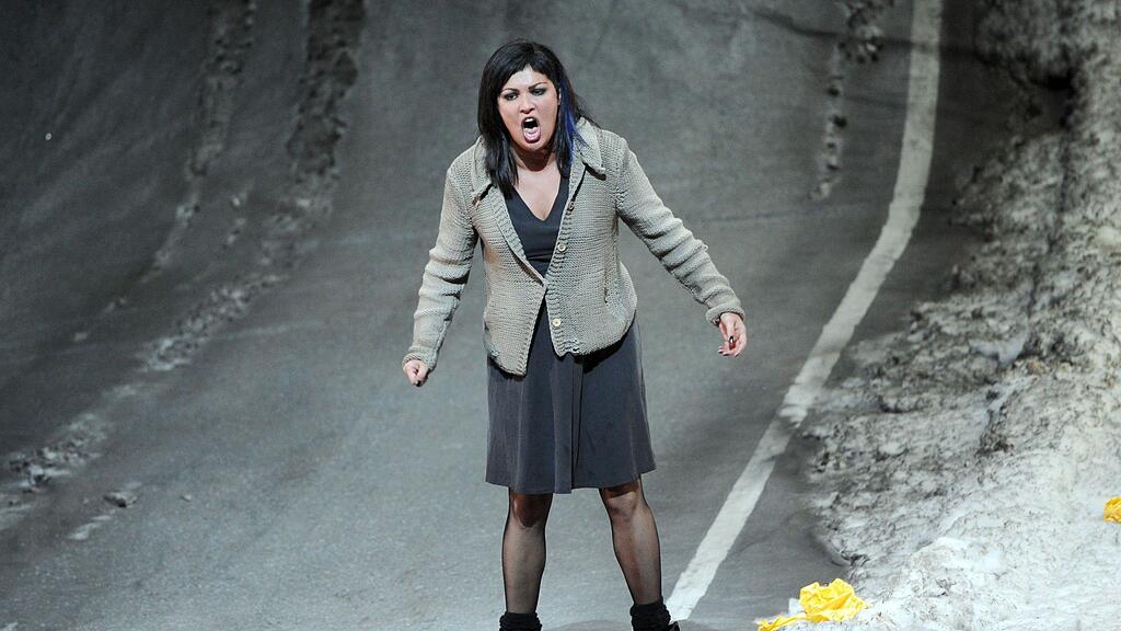 Anna Netrebko als Mimi in der Oper "La Boheme" von Giacomo Puccini.