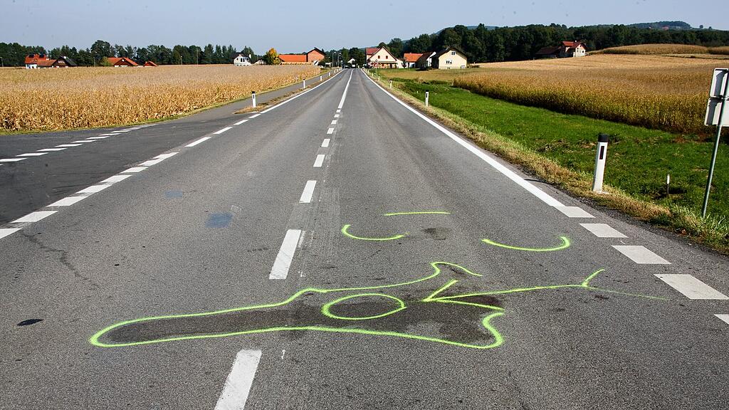 Die Bikerin erlitt bei dem Sturz Prellungen. (Symbolbild)