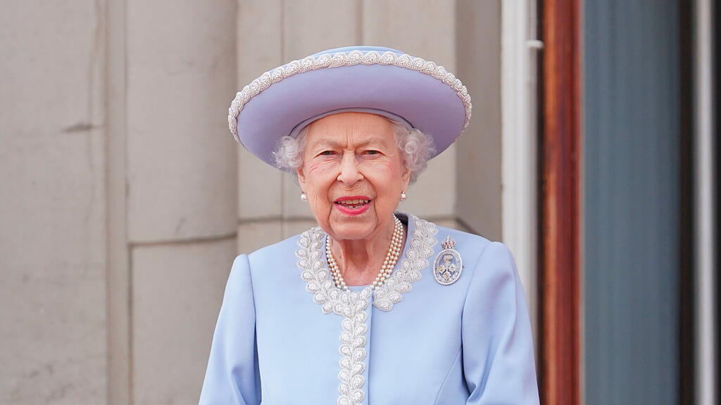 Queen feiert 70 Jahre Thronjubil\u00e4um