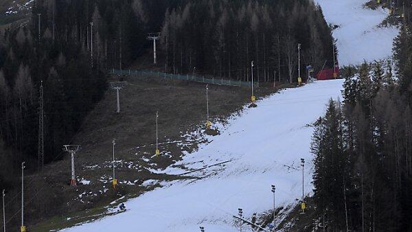 Skigebiete setzen auf Kunstschnee-Reserven