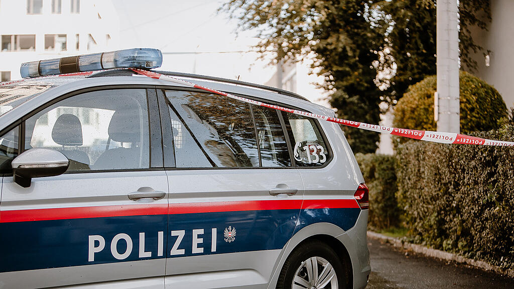 Polizei_Absperrung_close (2).jpg