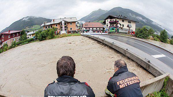 Die Stadtbrücke in Mittersill ist gesperrt