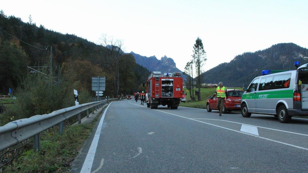 Bilder vom Unfallort auf der B20