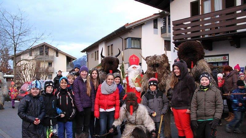 Nikolo und Krampus in Piding