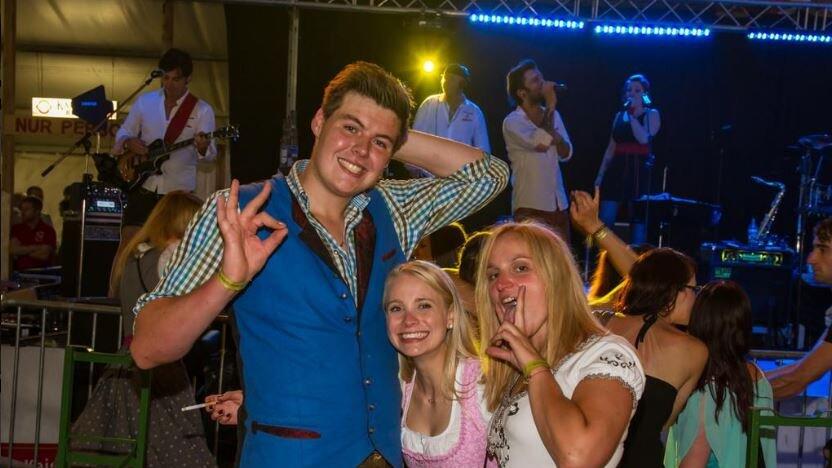 Beste Laune beim Egelseefest in Golling.