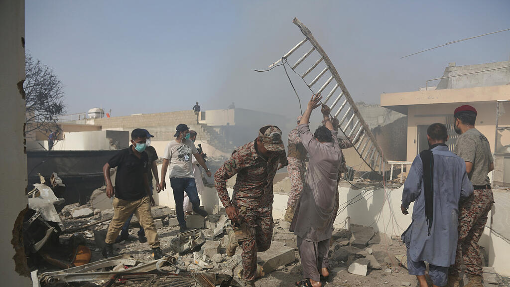 Flugzeugabsturz in Pakistan