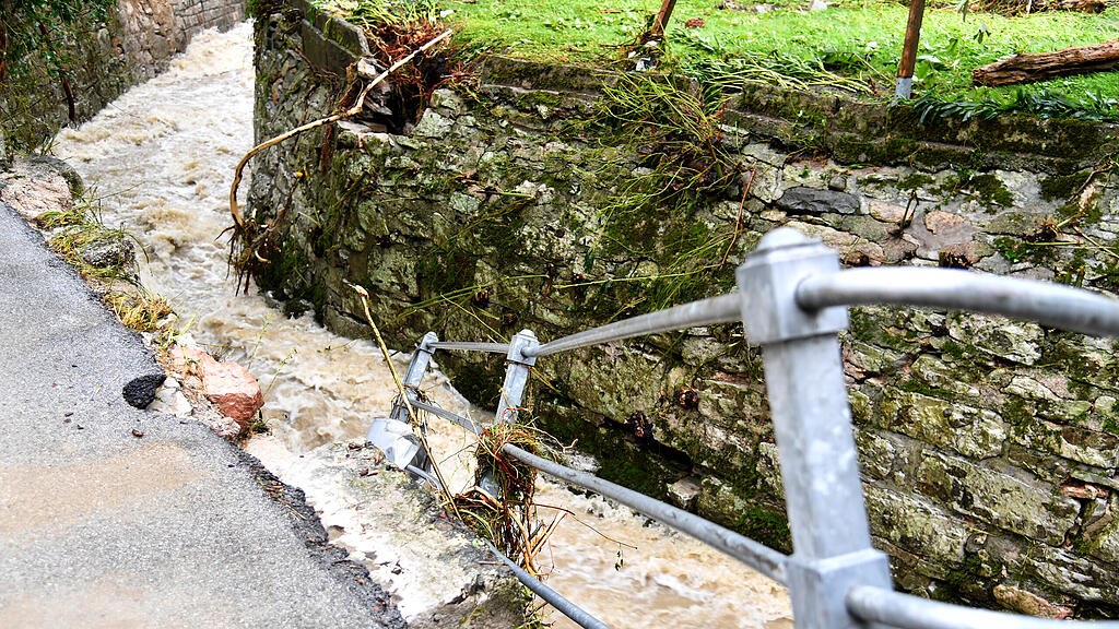 Aufraumarbeiten in Hallein