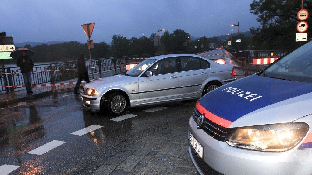 Innbrücke in Braunau gesperrt