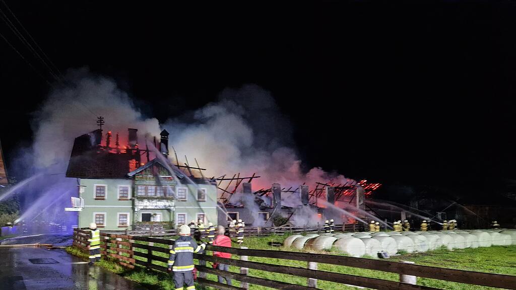 Lungauer Feuerwehren bei Brand in Kärnten