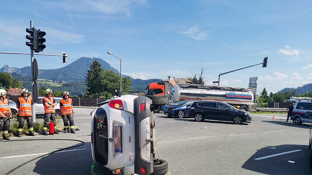 Kreuzungscrash auf Salzburger Landstraße