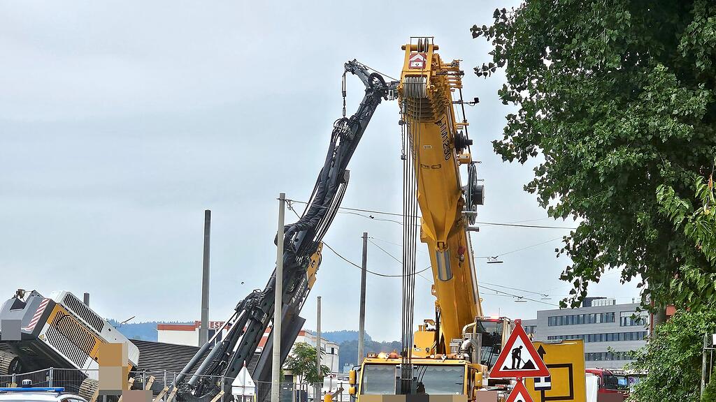 Umgestürzte Baumaschine