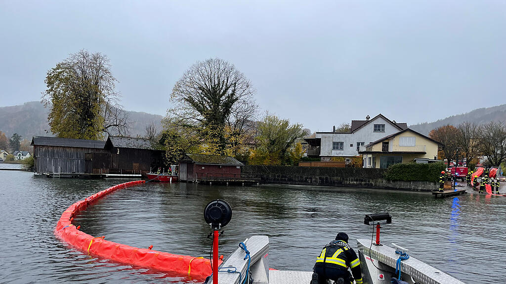 Öleinsatz im Traunsee