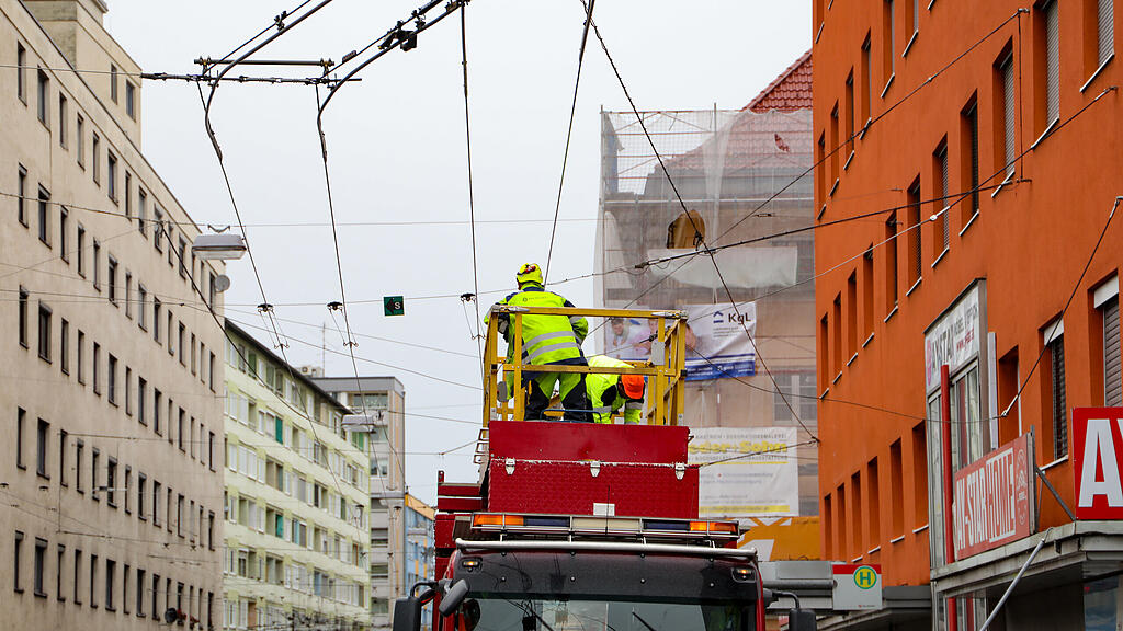 Obus-Leitung in Lehen beschädigt